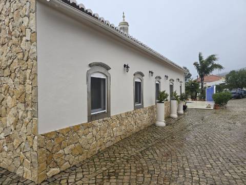 Moradia Tradicional Térrea 3 quartos e piscina