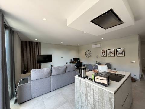 Apartamento T2 em Almancil Moderno com Excelente Localização