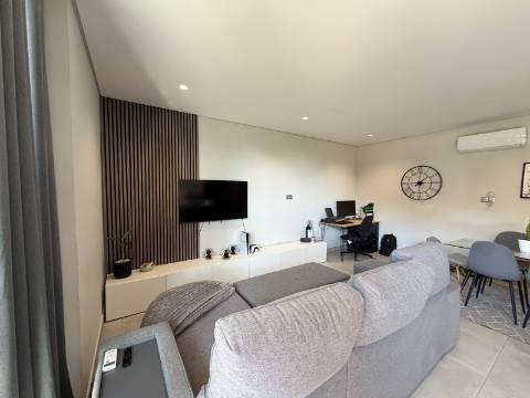 Apartamento T2 em Almancil Moderno com Excelente Localização