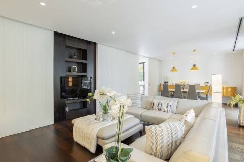 EXCLUSIVIDADE

Vila Contemporânea no Coração de Loulé, Algarve