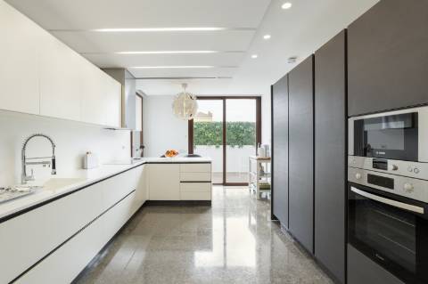 EXCLUSIVIDADE

Vila Contemporânea no Coração de Loulé, Algarve