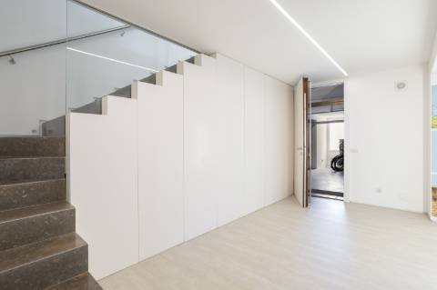 EXCLUSIVIDADE

Vila Contemporânea no Coração de Loulé, Algarve