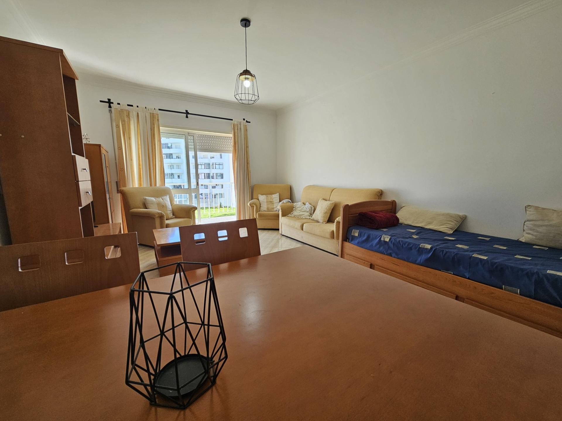 Impecável apartamento 1 quarto com garagem