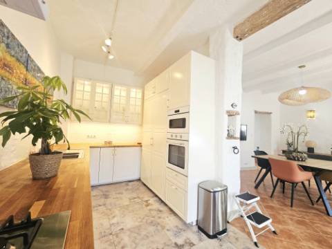 EXCLUSIVIDADE

Moradia renovada com 2 quartos numa aldeia perto de Loulé