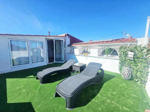 EXCLUSIVIDADE

Moradia renovada com 2 quartos numa aldeia perto de Loulé