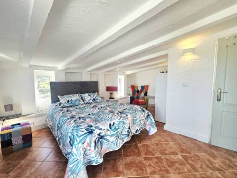 EXCLUSIVIDADE

Moradia renovada com 2 quartos numa aldeia perto de Loulé