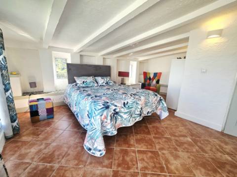 EXCLUSIVIDADE

Moradia renovada com 2 quartos numa aldeia perto de Loulé