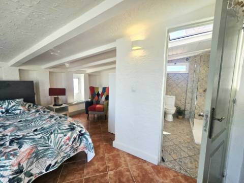 EXCLUSIVIDADE

Moradia renovada com 2 quartos numa aldeia perto de Loulé