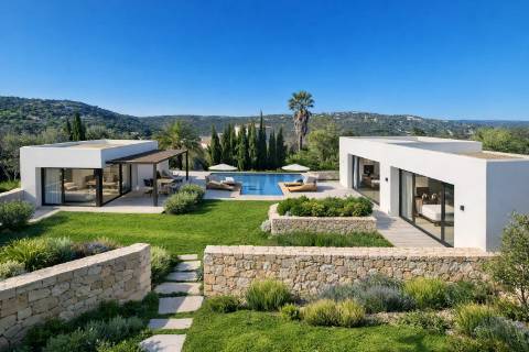 Terreno plano para construção com bons acessos