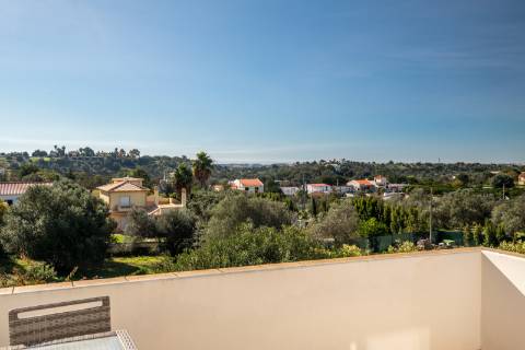 Elegante moradia V5 - Vista Campo e Mar