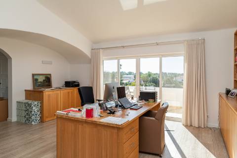 Elegante moradia V5 - Vista Campo e Mar