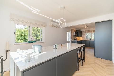 Elegante moradia V5 - Vista Campo e Mar