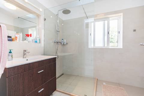 Elegante moradia V5 - Vista Campo e Mar