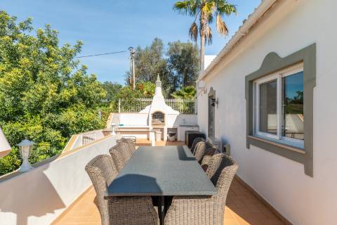 Elegante moradia V5 - Vista Campo e Mar