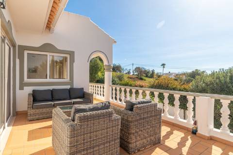 Elegante moradia V5 - Vista Campo e Mar