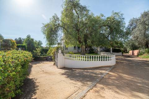 Elegante moradia V5 - Vista Campo e Mar