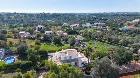 Elegante moradia V5 - Vista Campo e Mar