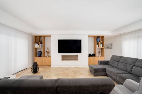 EXCLUSIVIDADE

Moradia Térrea T3 de Luxo com Piscina Privada | Quinta de Faro, junto à Ria Formosa