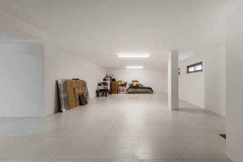Moradia de exceção com piscina e vista para o golfe, num complexo prestigiado e seguro