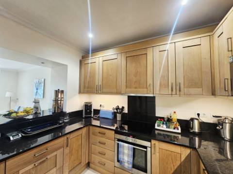 Moradia V4 situada numa zona exclusivo de Vila Sol com vista golf