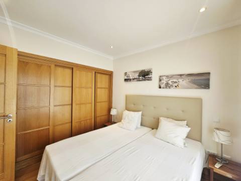 Moradia V4 situada numa zona exclusivo de Vila Sol com vista golf