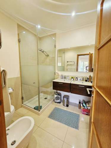 Moradia V4 situada numa zona exclusivo de Vila Sol com vista golf