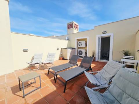 Moradia V4 situada numa zona exclusivo de Vila Sol com vista golf