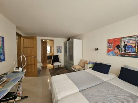 Moradia V4 situada numa zona exclusivo de Vila Sol com vista golf