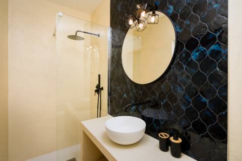 Moradia em banda nova moderna com vista para o campo