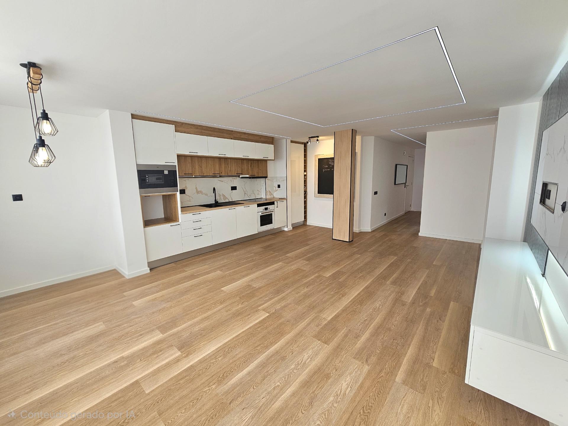 Magnífico apartamento T3 completamente renovado, com pormenores muito bonitos e funcionais.