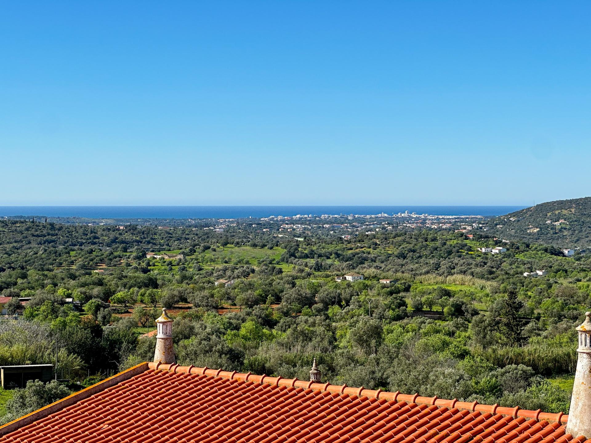Loulé T3 Quartos no Segundo Andar e Vista para o Mar e Campo à Venda