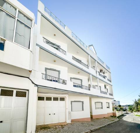 Loulé T3 Quartos no Segundo Andar e Vista para o Mar e Campo à Venda