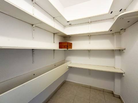Loulé T3 Quartos no Segundo Andar e Vista para o Mar e Campo à Venda