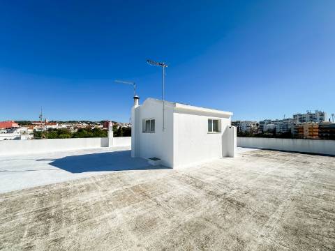 Loulé T3 Quartos no Segundo Andar e Vista para o Mar e Campo à Venda