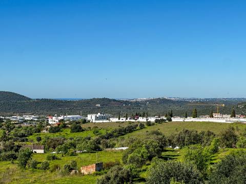 Loulé T3 Quartos no Segundo Andar e Vista para o Mar e Campo à Venda