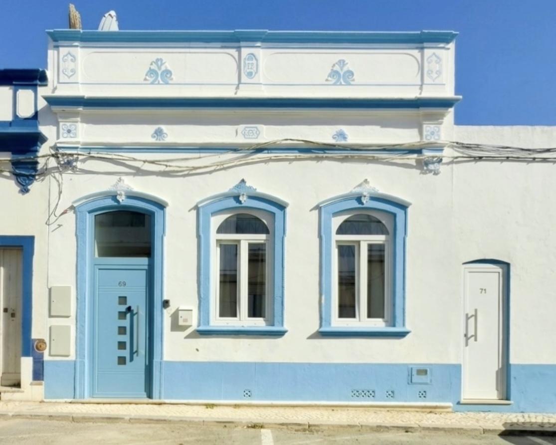 Casa com charme autêntico I 2 quartos I Patio I Rooftop no centro histórico de Olhão