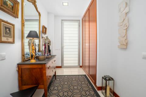 EXCLUSIVIDADE 

Moradia de arquiteto de 4 Quartos com piscina - Prestação de qualidade