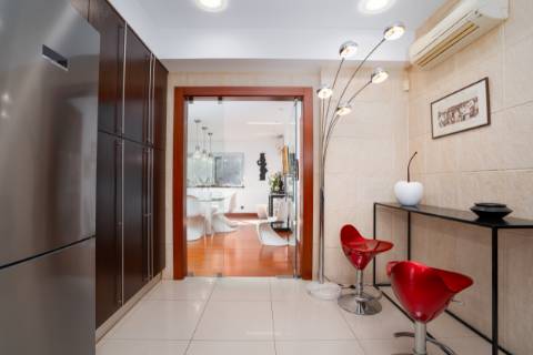 EXCLUSIVIDADE 

Moradia de arquiteto de 4 Quartos com piscina - Prestação de qualidade