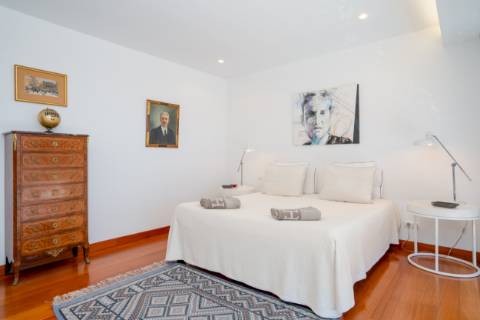 EXCLUSIVIDADE 

Moradia de arquiteto de 4 Quartos com piscina - Prestação de qualidade