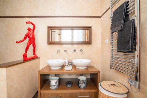 EXCLUSIVIDADE 

Moradia de arquiteto de 4 Quartos com piscina - Prestação de qualidade