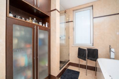 EXCLUSIVIDADE 

Moradia de arquiteto de 4 Quartos com piscina - Prestação de qualidade