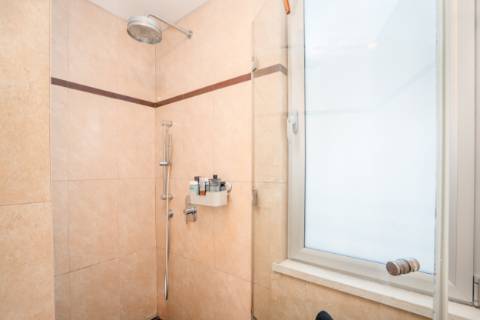 EXCLUSIVIDADE 

Moradia de arquiteto de 4 Quartos com piscina - Prestação de qualidade
