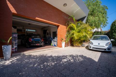 EXCLUSIVIDADE 

Moradia de arquiteto de 4 Quartos com piscina - Prestação de qualidade