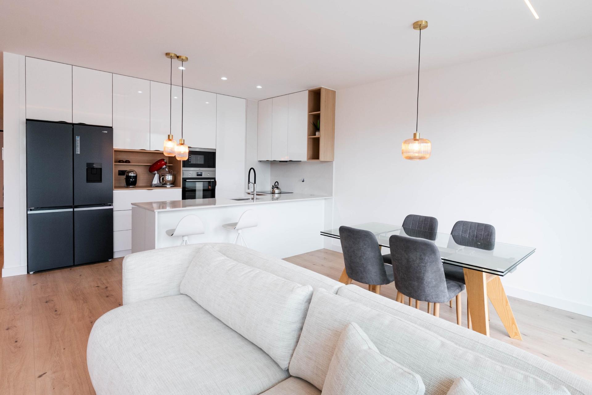 Deslumbrante moradia de 3 quartos, concebida para aliar conforto, praticidade e elegância no dia a dia.