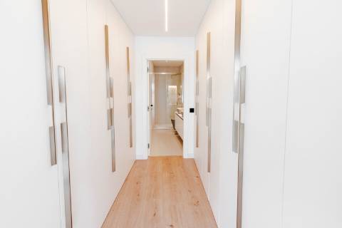 Deslumbrante moradia de 3 quartos, concebida para aliar conforto, praticidade e elegância no dia a dia.