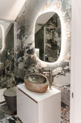 Deslumbrante moradia de 3 quartos, concebida para aliar conforto, praticidade e elegância no dia a dia.