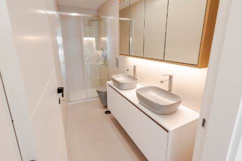 Deslumbrante moradia de 3 quartos, concebida para aliar conforto, praticidade e elegância no dia a dia.