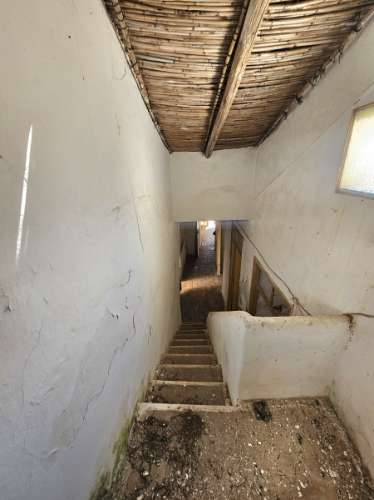 EXCLUSIVIDADE- Ruina no centro de Salir com imenso potencial!