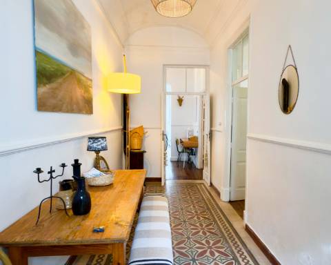 Casa geminada cheia de charme I Arquitetura tradicional I 2 quartos +1 I Pátio I Tanque I Terraços I Baixa Olhão