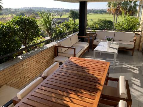 Apartamento exclusivo com vistas deslumbrantes sobre o golfe e o mar em Vilamoura